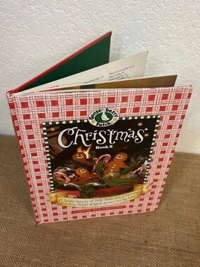 Gooseberry Patch Christmas Book, Recipes, Crafts & Decorating, Book 8, 2006 EUC